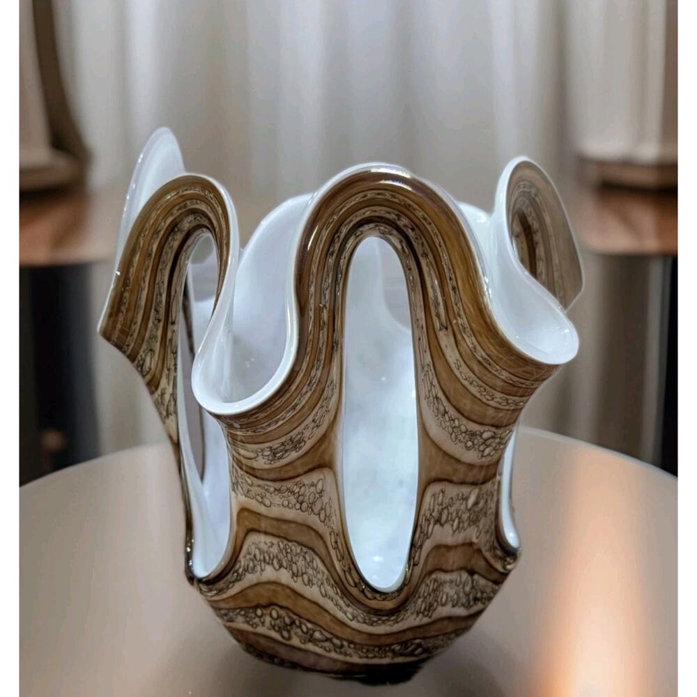 Modern Blown Glass Fazzoletto Handkerchief Design Beige Stretch Loop Art Vase